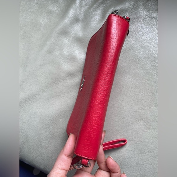 Coach wristlet Pebbled Leather double zip accordion wallet. Red - Picture 6 of 8